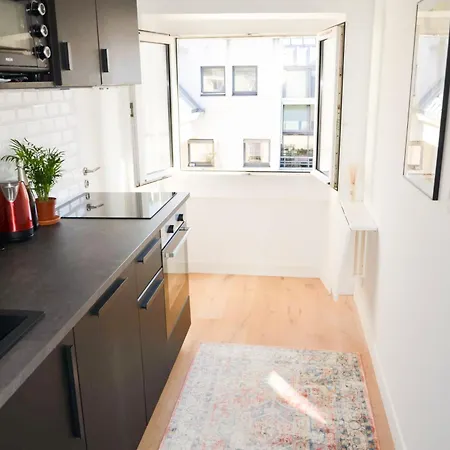 Daire Bright Floor - Batignolles - Montmartre - Metro At 2 Steps *